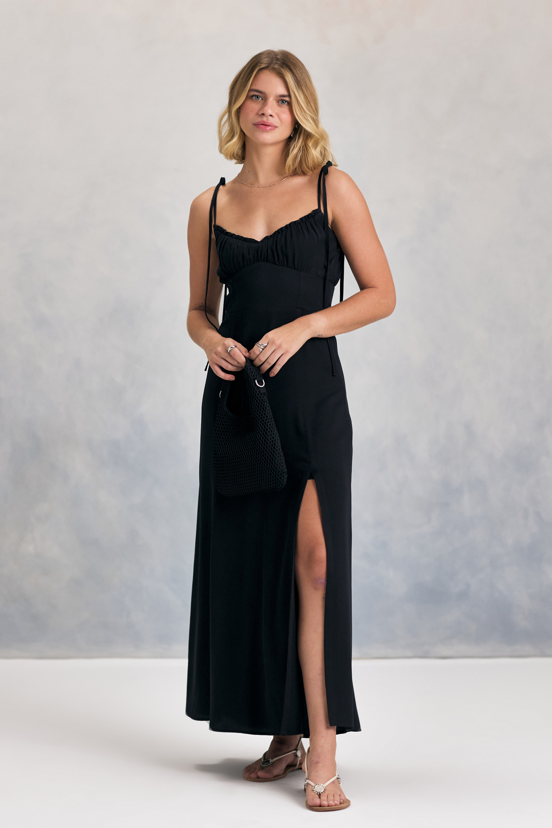 Vestido Midi Yukari Preto