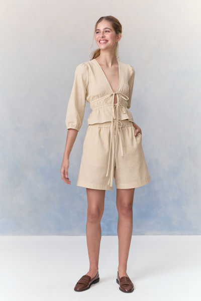 Shorts Vic Listrado Bege