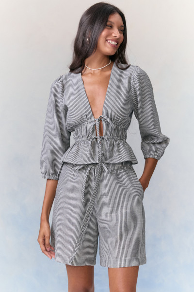 Blusa Bata Analu Listrada Preto