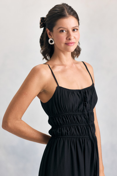 Vestido Midi Giselle Preto