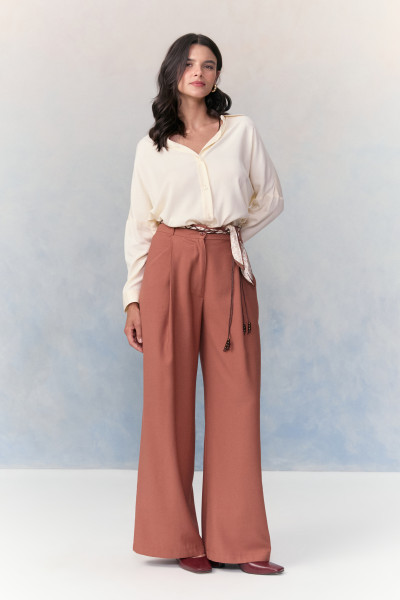 Calça Reta Gisela Caramelo