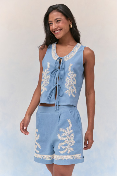 Colete Bordado Ayane Azul Claro