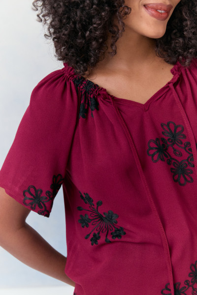 Blusa Bordado Daises Cereja
