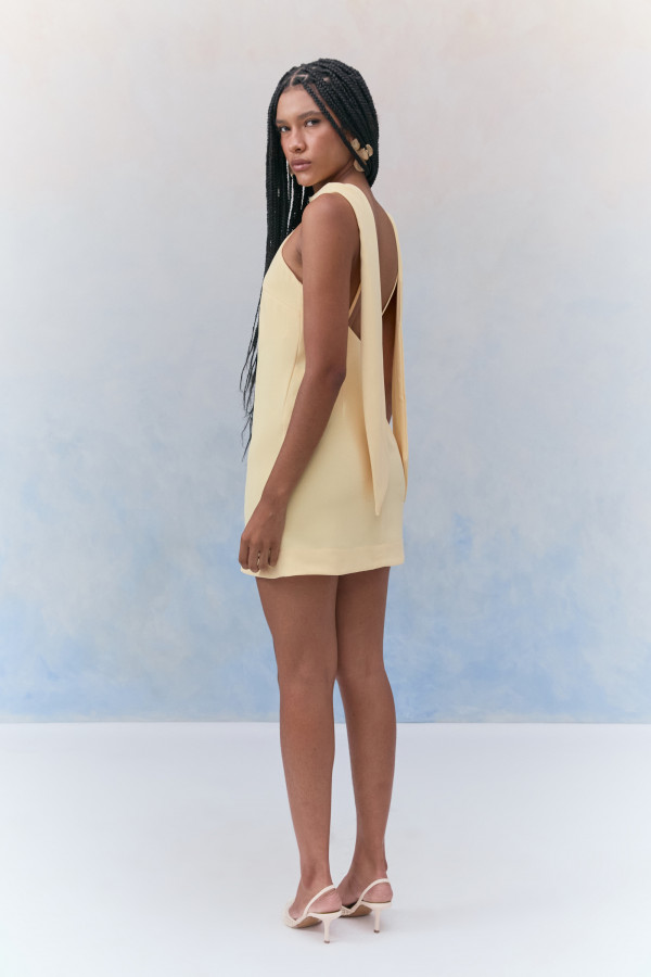 Vestido Curto Crepe Merian Manteiga